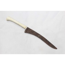 Antique Dagger Knife Old Hand Forged Steel Blade Chip Handle D979